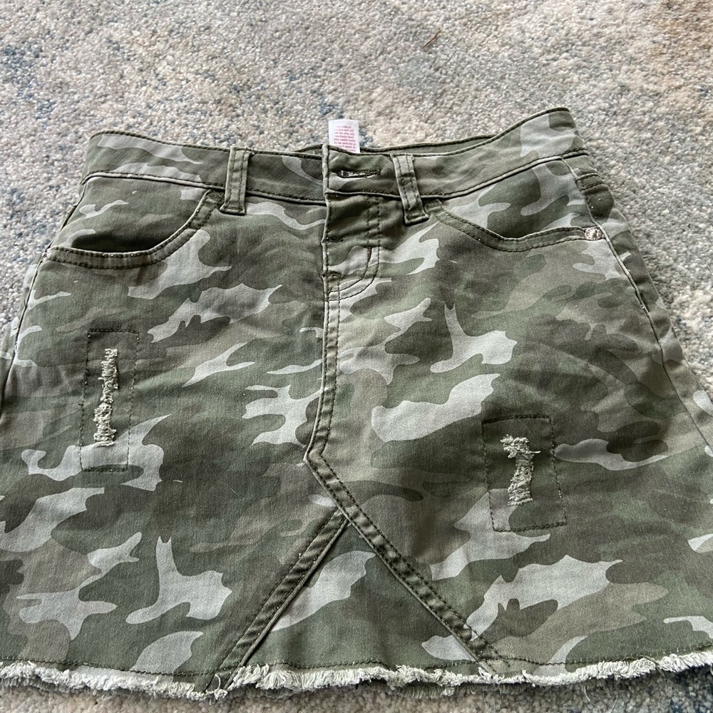 Girls camouflage justice skirt